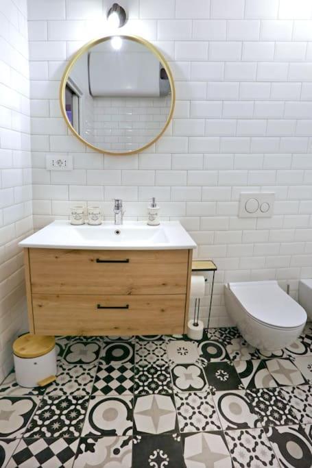 Wally Apartment Ljubljana Buitenkant foto