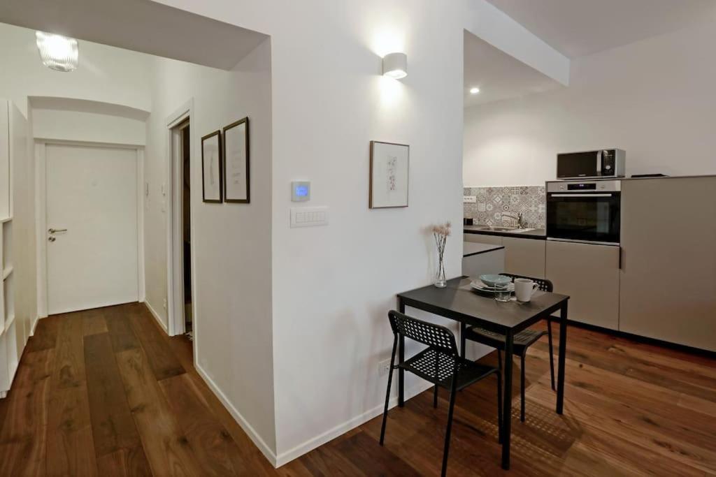 Wally Apartment Ljubljana Buitenkant foto